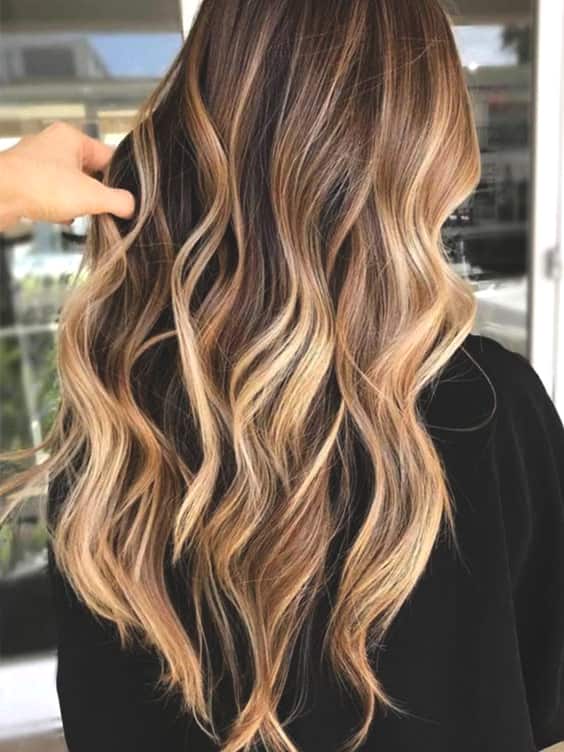 golden-highlights-spring-hair-min