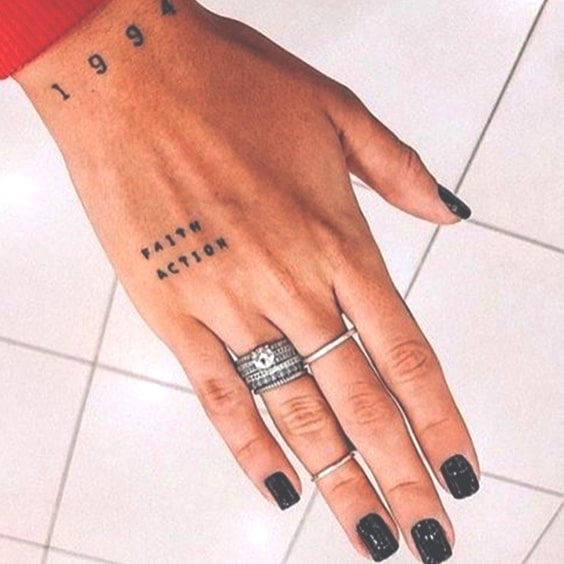 77 Cute And Minimalist Small Tattoo Ideas for Women