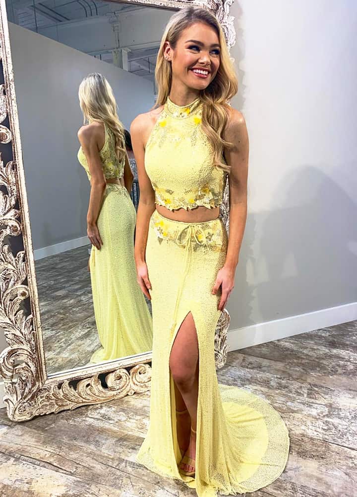 63 Fashionable Prom Dresses That Make You The Queen Of Prom Night