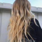 honey-blonde-hair-summer-2019-min