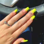 neon-lime-ombre-nail-art-2019-summer