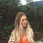sunkissed-beachy-highlights-summer-hair-look-min