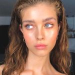 blurred-light-colored-lips-look-summer-makeup