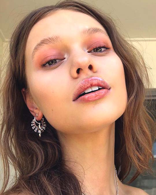 10 Ultimate Summer Makeup Trends That Are Hotter Than The Summer Days