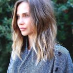 dirty-blonde-long-bob-with-caramel-highlights