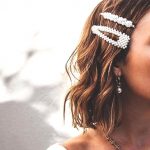 short-hairstyles-for-wedding-pearl-hair-clip