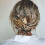 statement-hair-clip-wedding-hairstyles-for-short-hair-min