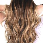 caramel-highlights-fall-hair-color-trends