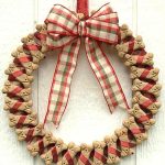 Dog-Bone-Wreaths-diy-christmas-crafts