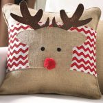 christmas-deer-diy-festive-pillow-idea