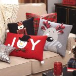 christmas-diy-festive-pillow-decoring-idea-2020