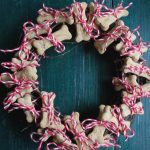 dog-bone-wreath-christmas-craft-ideas