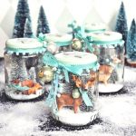 holiday-shakers-christmas-diy-decor-ideas