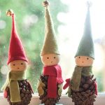 pinecone-elf-christmas-diy-craft