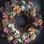 pinecone-wreath-diy-christmas-crafts