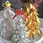 plastic-spoon-christmas-tree-decoration-craft