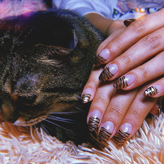 12 Popular Winter Nail Art Trends That You Need To Try ASAP