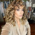 curly-short-haircut-jlo-hair-idea-2020