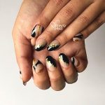 foil-gold-black-nail-art-design-winter-nail-trends