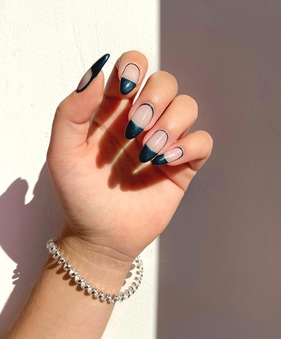 12 Popular Winter Nail Art Trends That You Need To Try ASAP