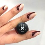 negative-space-burgundy-nail-art-winter-nail-art-trends