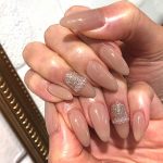 pearl-accented-nail-art-idea-nail-trends-2020