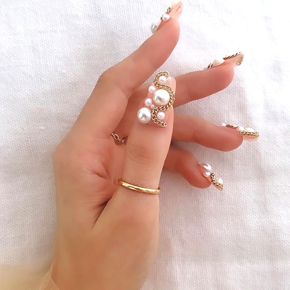 12 Popular Winter Nail Art Trends That You Need To Try ASAP