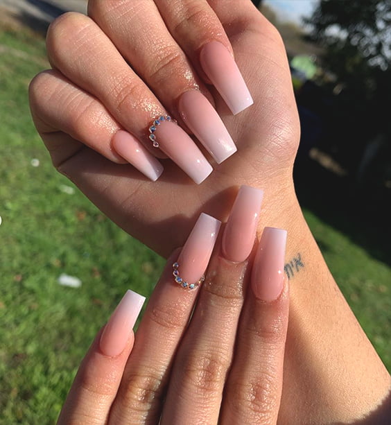 12 Popular Winter Nail Art Trends That You Need To Try ASAP | Ecemella