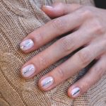 silver-glittery-nail-art-winter-nails-trends
