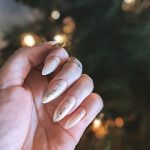 silver-glittery-winter-nail-art-trend