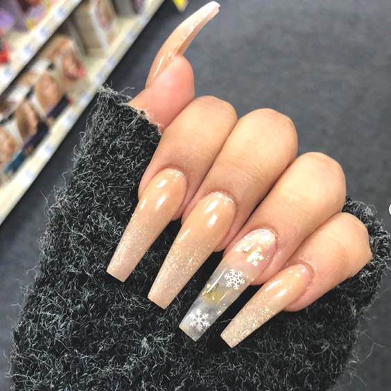 12 Popular Winter Nail Art Trends That You Need To Try ASAP