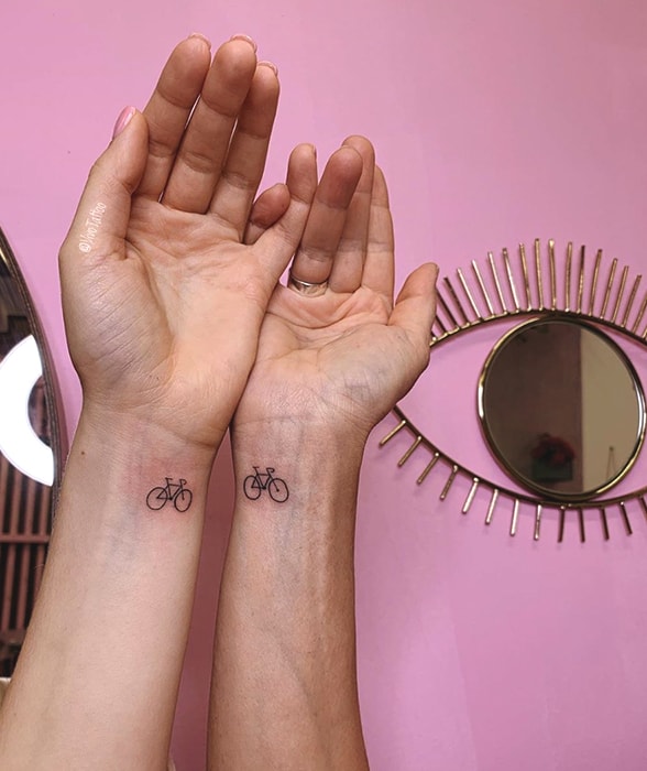 72 Creative Matching Best Friend Tattoos In 2020 That Are Super Cute