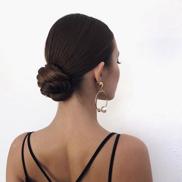 11 Charming Valentine's Day Hairstyles For Any Type Of Date