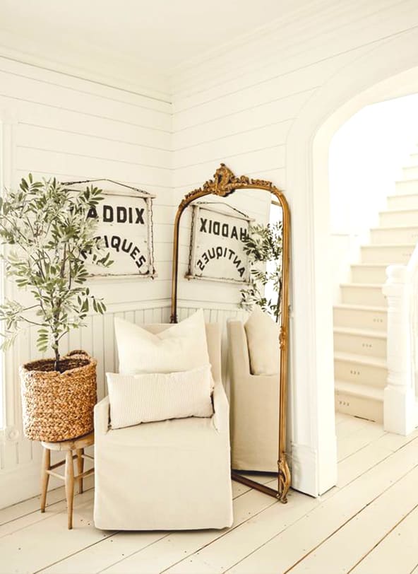 How To Decorate Your Blank Walls: 17 Inspirational Chic Ideas