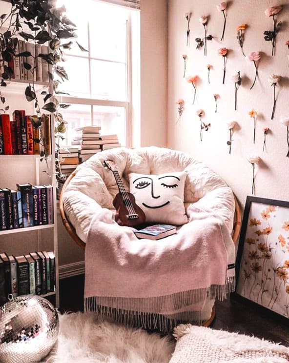 How To Decorate Your Blank Walls: 17 Inspirational Chic Ideas