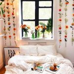 flowers-bedroom-wall-decor-idea