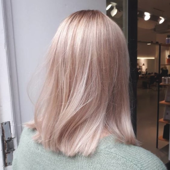champagne blonde hair