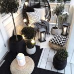 black-and-white-patio-design-idea