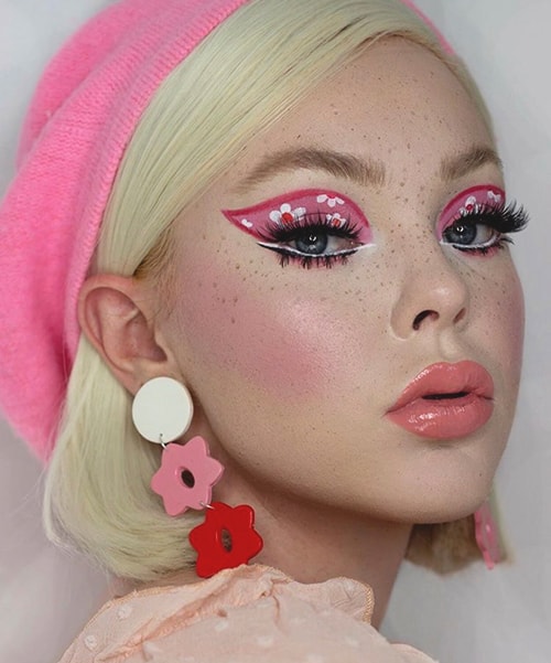 30+ Hauntedly Pretty Halloween Makeup Looks That Will Level Up Your Costume