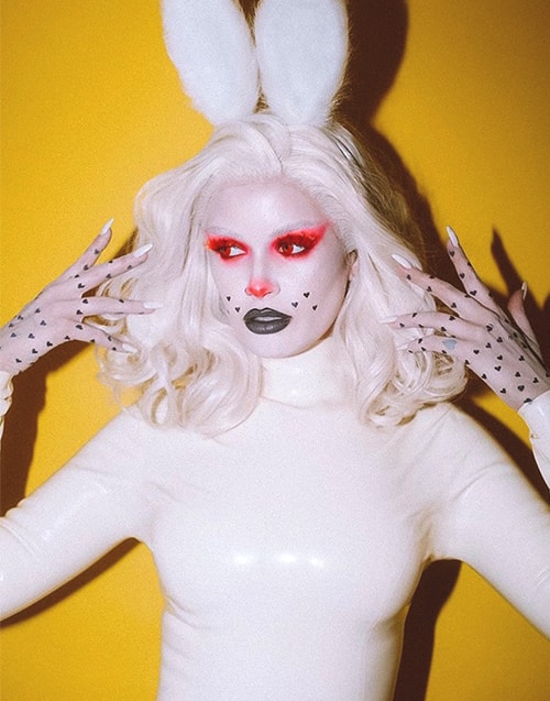 30+ Hauntedly Pretty Halloween Makeup Looks That Will Level Up Your Costume