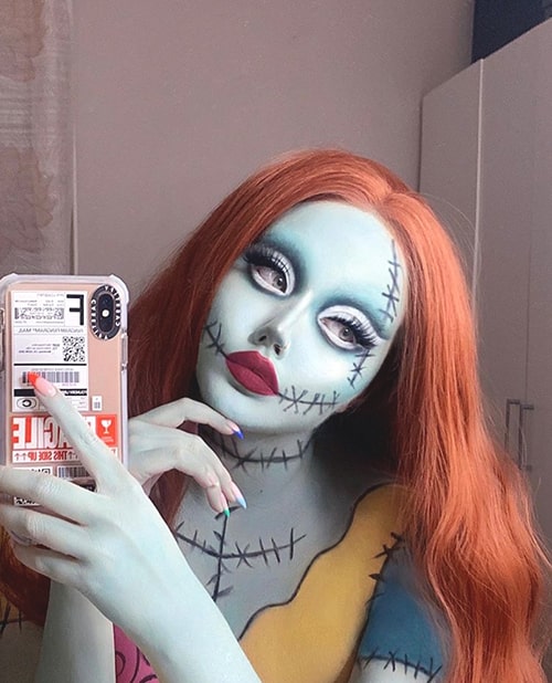 30+ Hauntedly Pretty Halloween Makeup Looks That Will Level Up Your Costume