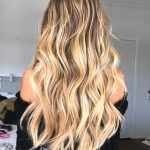 golden-balayage-winter-hair-color-trends