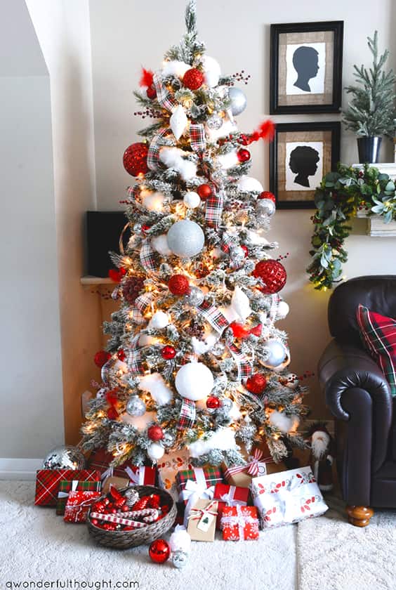 72 Best Christmas Tree Decoration Ideas To Get Inspired This Year