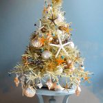 coastal-christmas-tree-decor-idea