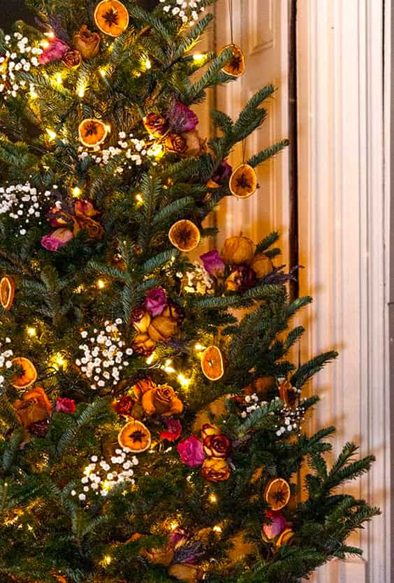 72 Best Christmas Tree Decoration Ideas To Get Inspired This Year