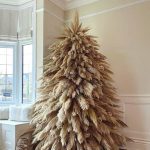 neutral-beige-christmas-tree-idea