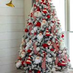 santa-claus-christmas-tree-decor-idea