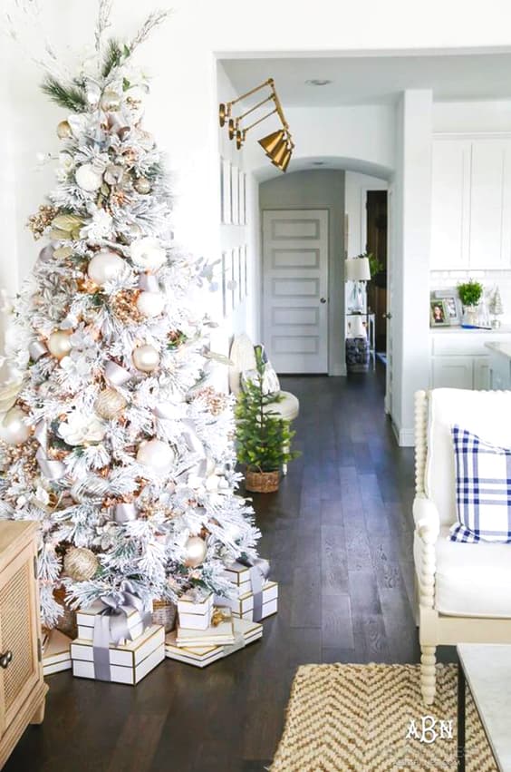 72 Best Christmas Tree Decoration Ideas To Get Inspired This Year