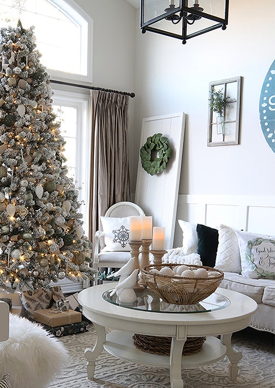 32 Merriest Living Room Decoration Ideas For Christmas