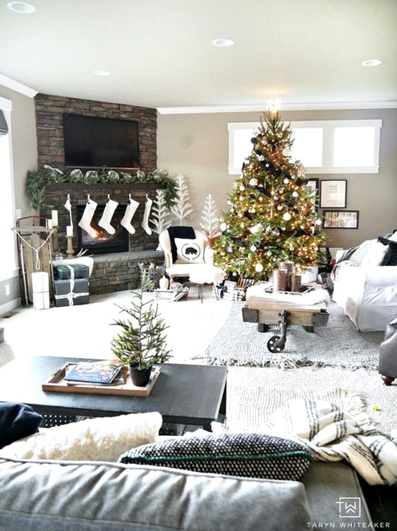 32 Merriest Living Room Decoration Ideas For Christmas